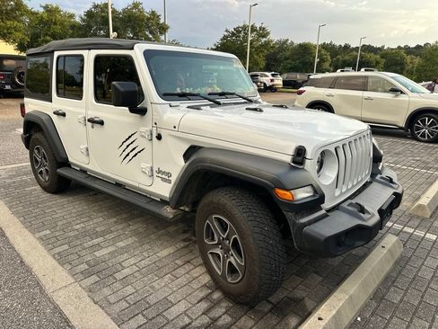Used 2020 Jeep Wrangler Unlimited Sport S AWD/4WD image 1