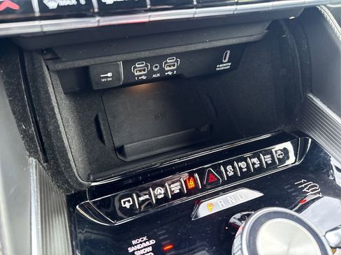 Used 2024 Jeep Grand Wagoneer Series II w/ Quick Order Packagew 28T image 44