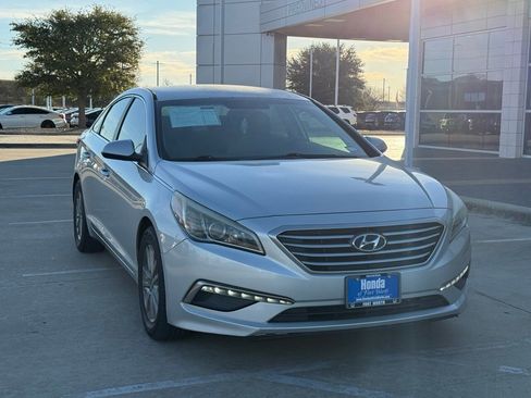 Used 2015 Hyundai Sonata SE image 7