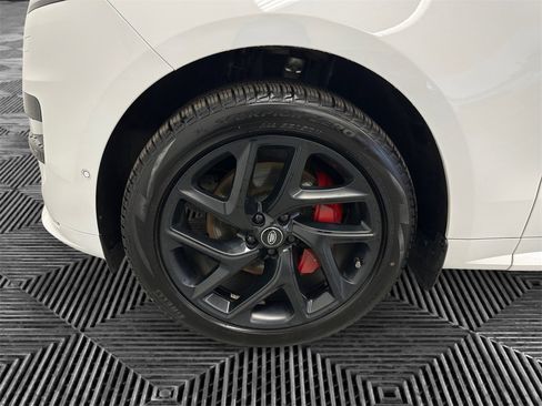 Used 2023 Land Rover Range Rover Sport SE Dynamic image 14