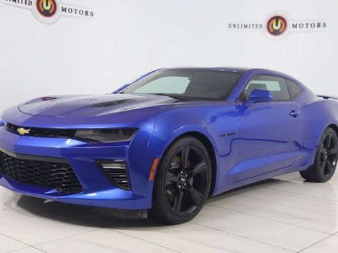 Used 2018 Chevrolet Camaro SS RWD image 5