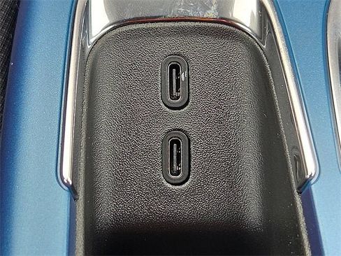 New 2026 Chevrolet Equinox EV LT image 24