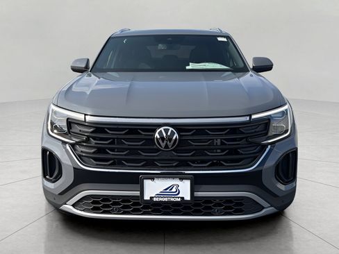 New 2026 Volkswagen Atlas Cross Sport SE AWD/4WD image 2