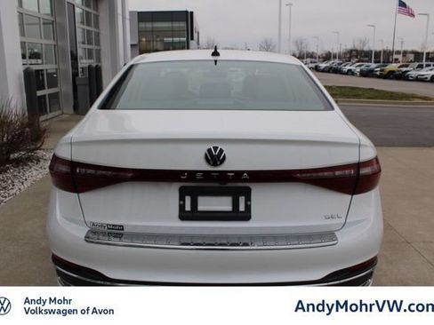 Used 2026 Volkswagen Jetta SEL FWD image 4