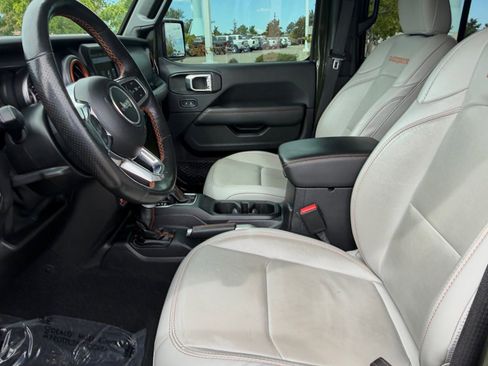 Used 2021 Jeep Gladiator Mojave AWD/4WD image 17