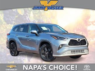 Certified 2023 Toyota Highlander LE video 1