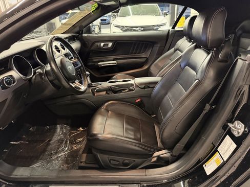 Used 2023 Ford Mustang Premium image 17