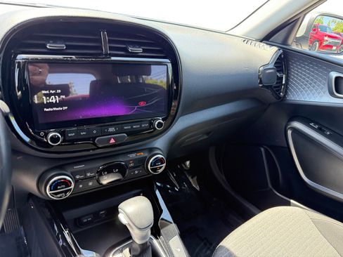 Used 2023 Kia Soul EX FWD image 12