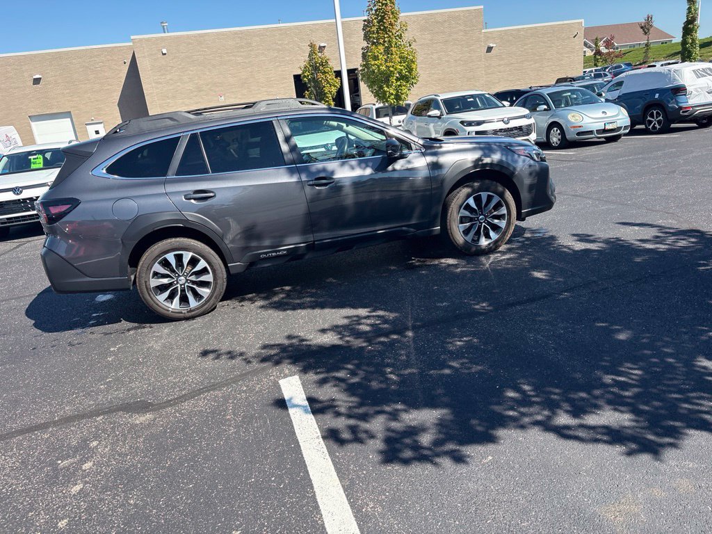 Used 2023 Subaru Outback Limited XT AWD/4WD image 14
