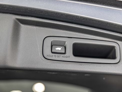 Used 2025 Honda CR-V EX-L image 17