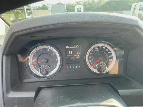 Used 2018 RAM 1500 Express w/ Express Value Package AWD/4WD image 5