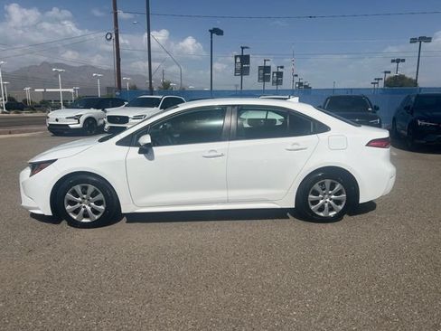 Used 2025 Toyota Corolla LE FWD image 6