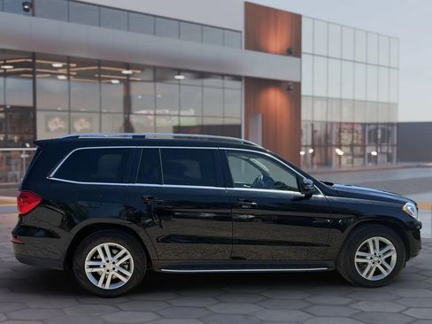 Used 2014 Mercedes-Benz GL 450 4MATIC image 18