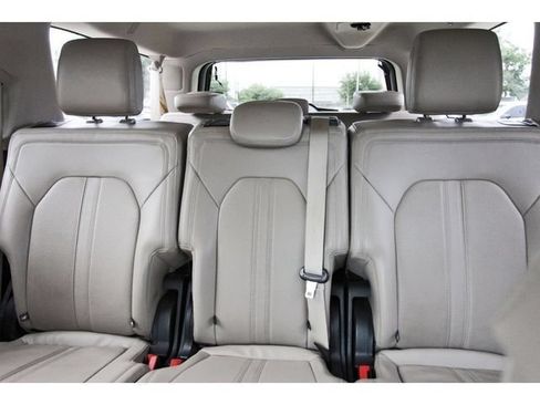 Used 2022 Ford Expedition Max Limited RWD image 13