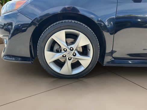 Used 2012 Toyota Camry SE FWD image 15
