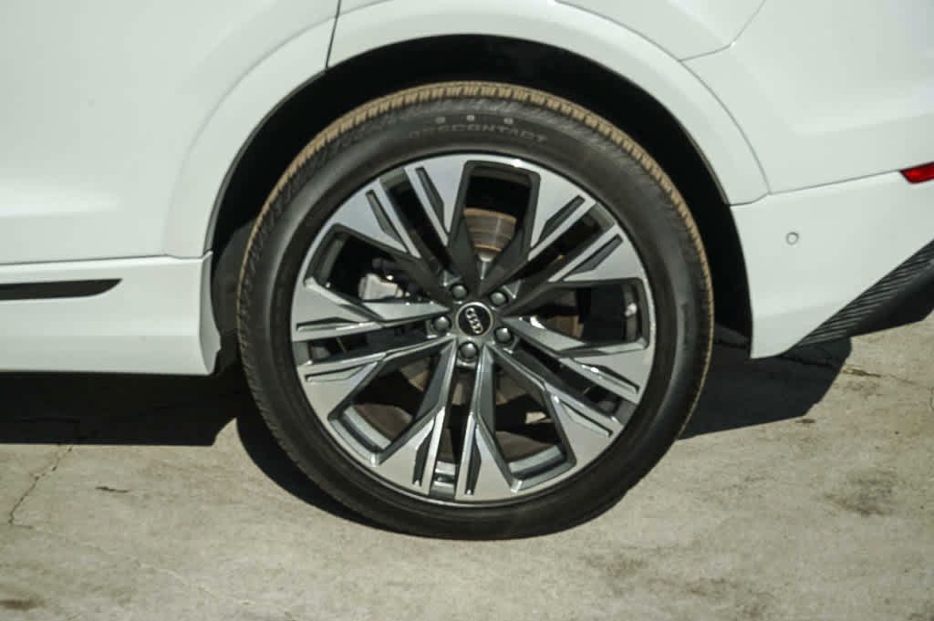 Used 2023 Audi Q8 Premium Plus w/ Premium Plus Package AWD/4WD image 8