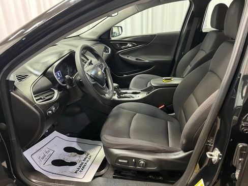 Used 2023 Chevrolet Malibu LT image 4