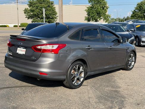 Used 2014 Ford Focus SE w/ Equipment Group 201A FWD image 7