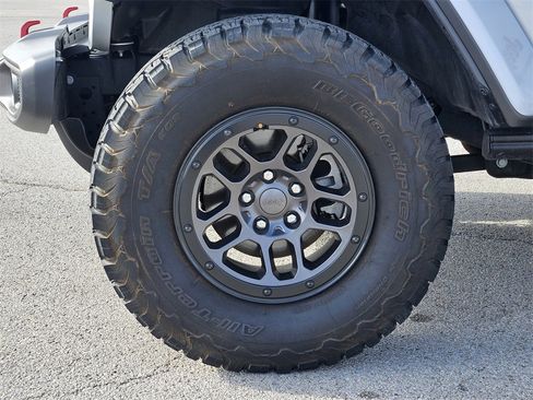 Used 2023 Jeep Wrangler Unlimited Rubicon w/ Xtreme 35 Tire Package image 11