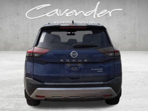 Used 2021 Nissan Rogue Platinum image 6