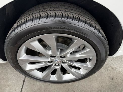 Used 2023 Buick Envision Avenir AWD/4WD image 54
