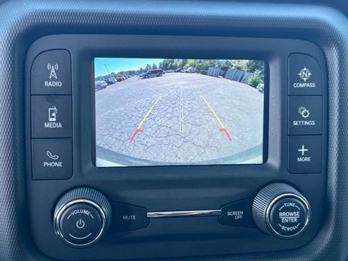 Used 2019 Jeep Wrangler Sport S image 19