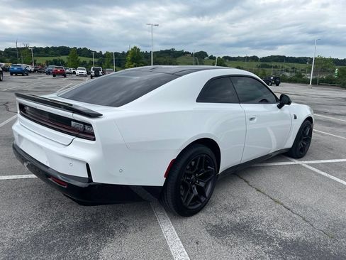 Used 2026 Dodge Charger Scat Pack AWD/4WD image 5