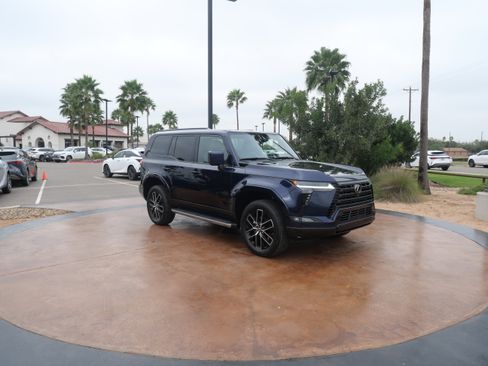 Used 2025 Lexus GX 550 image 1