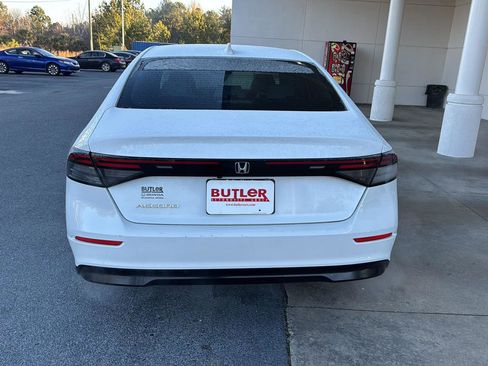 Used 2023 Honda Accord LX image 4