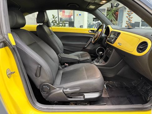 Used 2014 Volkswagen Beetle 2.5 FWD image 14