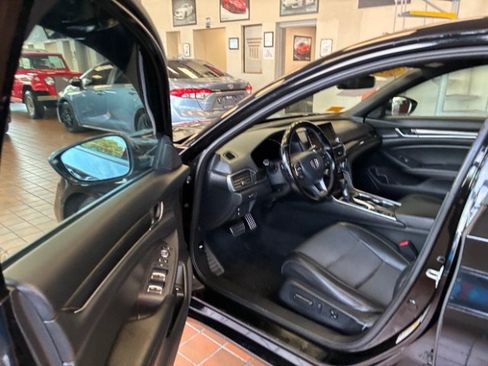 Used 2021 Honda Accord Sport image 14