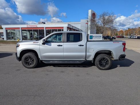 Used 2020 Chevrolet Silverado 1500 LT Trail Boss image 2