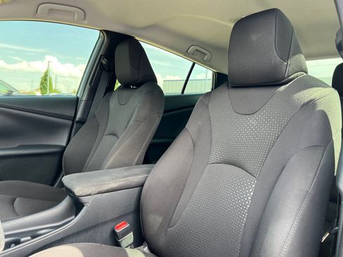 Used 2021 Toyota Prius LE w/ Carpet Mat Package (TMS) FWD image 14