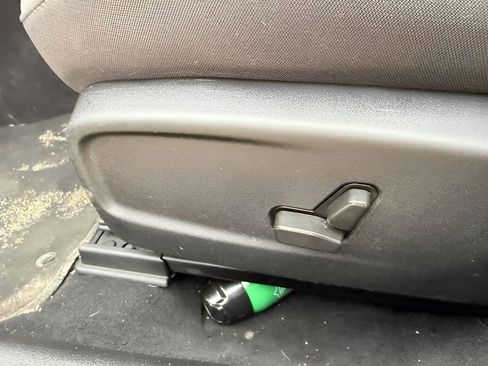 Used 2022 Dodge Charger SXT w/ Cold Weather Package image 16