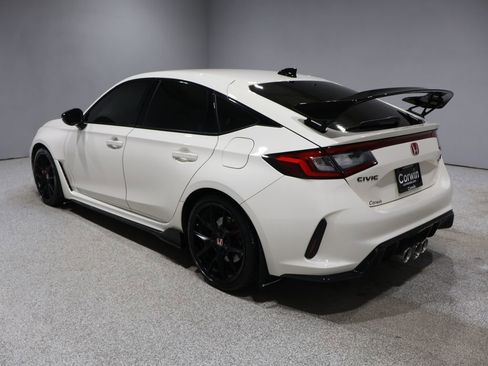 Used 2024 Honda Civic Type R image 4