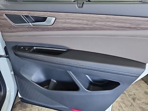 New 2026 Volkswagen Atlas SEL image 15