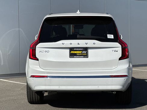 New 2026 Volvo XC90 T8 Ultra image 4