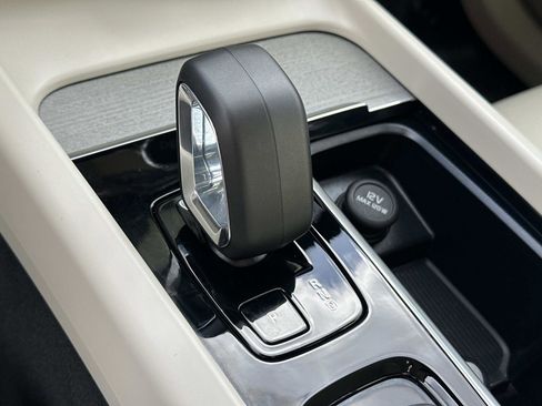 Certified 2025 Volvo XC60 T8 Plus w/ Protection Package Premier image 14