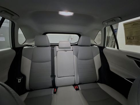 Used 2023 Toyota RAV4 XLE Premium FWD image 33