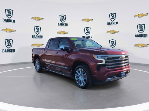 Used 2025 Chevrolet Silverado 1500 High Country AWD/4WD image 2