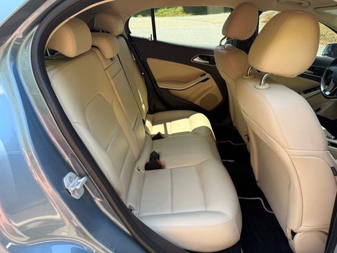 Used 2015 Mercedes-Benz GLA 250 4MATIC image 19