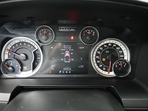 Used 2014 RAM 1500 Laramie w/ Convenience Group image 3
