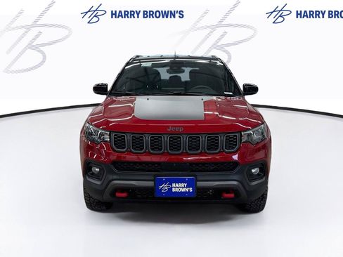 Used 2025 Jeep Compass Trailhawk AWD/4WD image 6