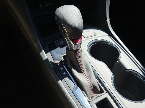 Used 2023 Chevrolet Equinox RS image 14