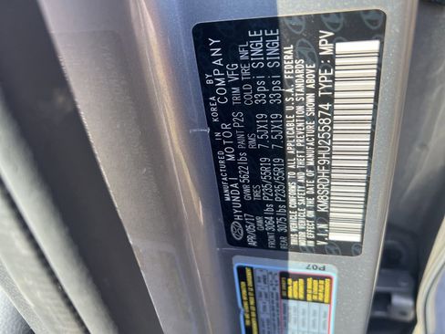 Used 2017 Hyundai Santa Fe Limited image 4