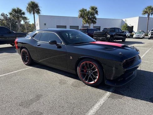 Used 2020 Dodge Challenger R/T Scat Pack image 1