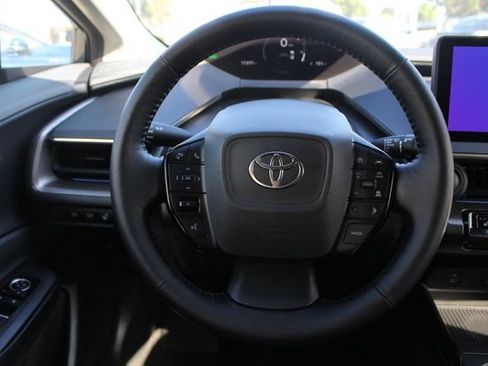 Certified 2026 Toyota Prius XLE FWD image 36