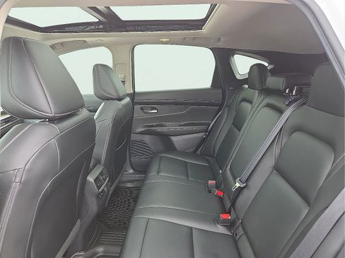 Used 2025 Nissan Murano SL AWD/4WD image 10