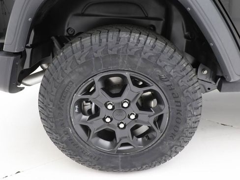 Used 2023 Jeep Wrangler Unlimited w/ Cold Weather Group image 10