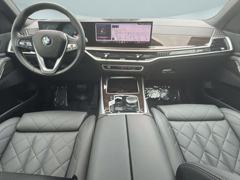 Certified 2024 BMW X5 xDrive40i w/ Parking Assistance Package AWD/4WD image 15